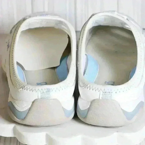 Women's Ryka White/blue leather top slip on sneaker size 6W - Picture 9 of 16